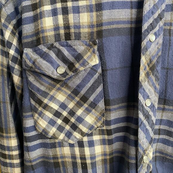 Vintage Wrangler Pearl Snap Button Up Shirt. Large. Pockets. USA. - Picture 16 of 16